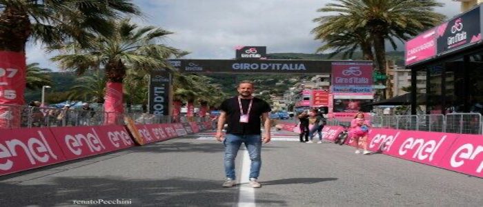 Andora sul traguardo di Roma del  Giro d’Italia il vice sindaco Paolo Rossi in sella per il Giro E