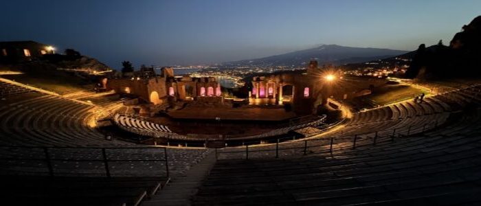 A Taormina, dal 1° giugno, al via le visite serali al Teatro Antico.